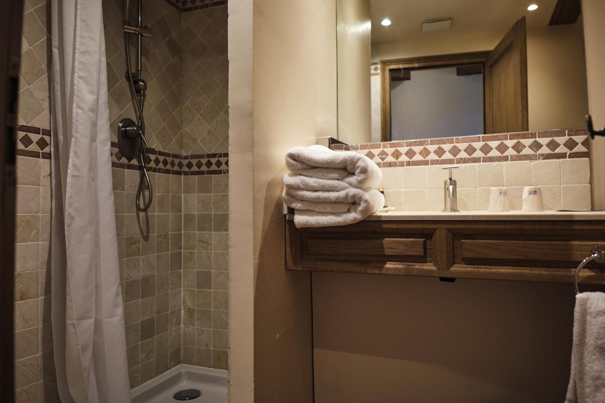Hostellerie De La Tour D'Auxois Saulieu Εξωτερικό φωτογραφία