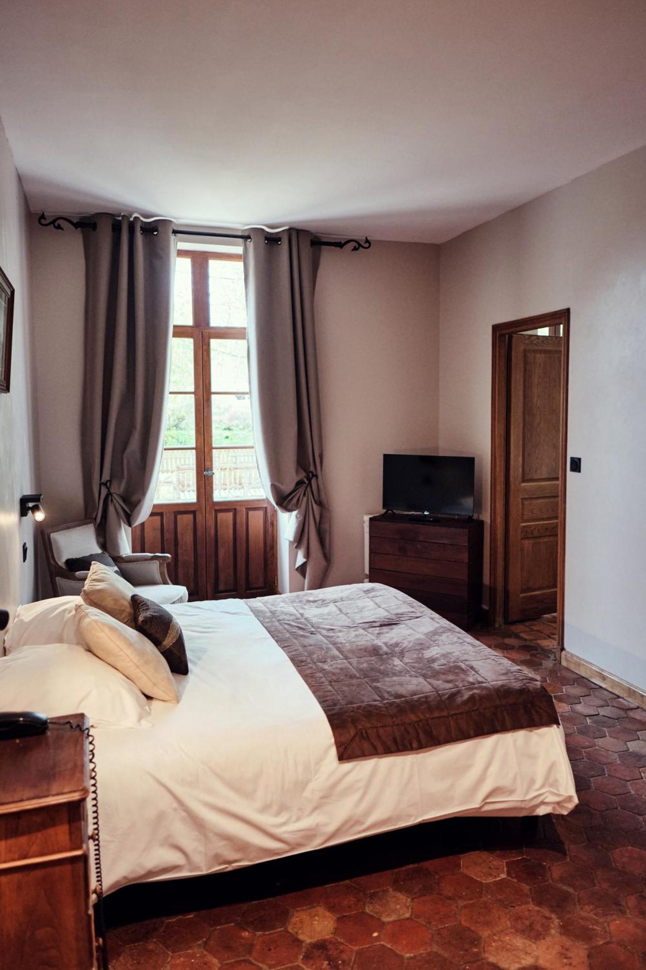 Hostellerie De La Tour D'Auxois Saulieu Εξωτερικό φωτογραφία