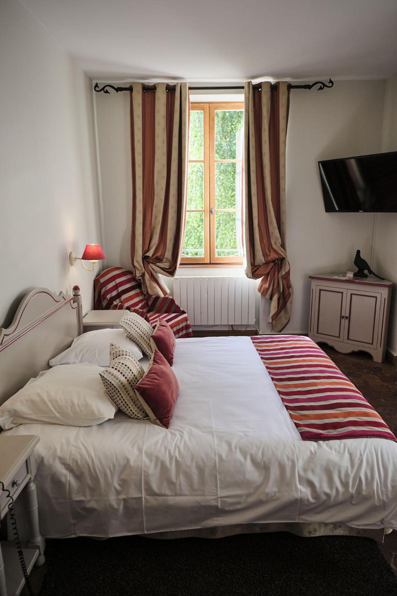 Hostellerie De La Tour D'Auxois Saulieu Εξωτερικό φωτογραφία