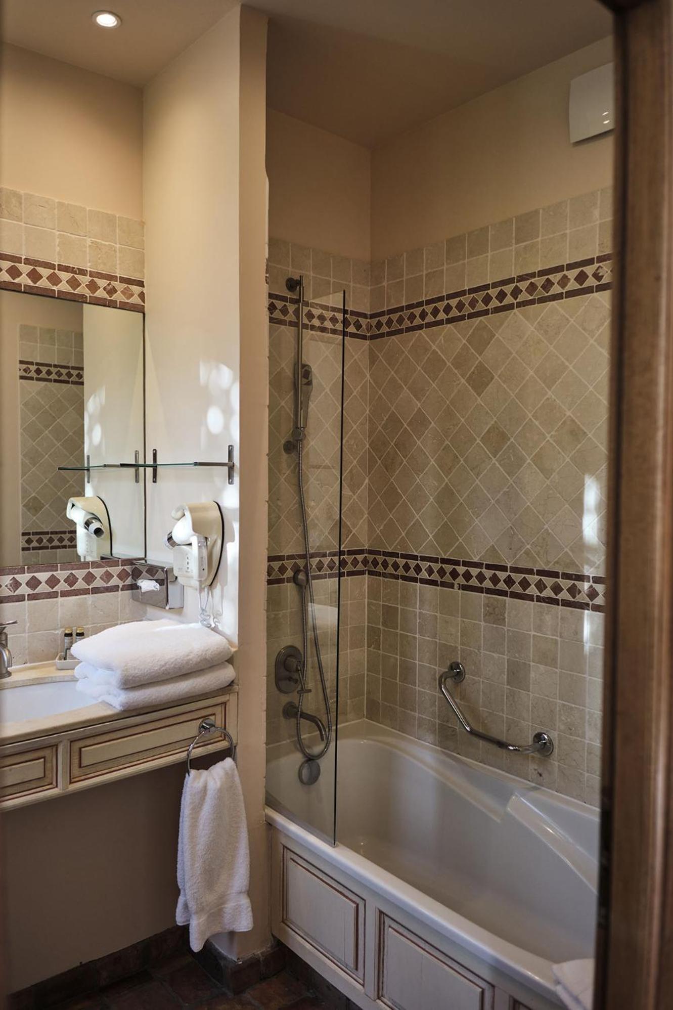 Hostellerie De La Tour D'Auxois Saulieu Εξωτερικό φωτογραφία